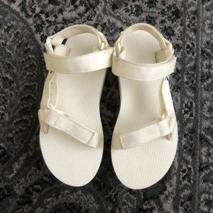 Teva Universal Flatform Sandal